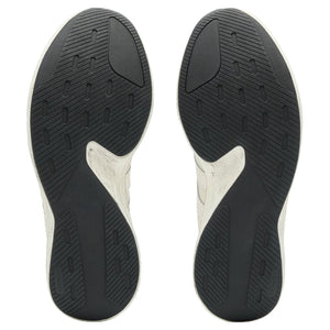حذاء أديداس غير رسمي أبيض ضمن تعاون adidas Originals وSong for the Mute
