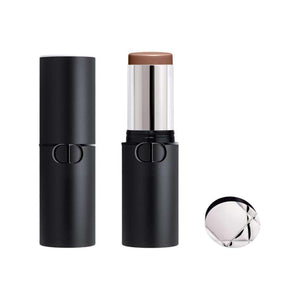 كريم أساس Dior Forever Skin Perfect Stick لتغطية مثالية.