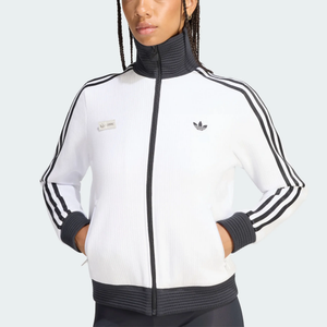 جاكيت رياضي من اديداس جيني أبيض بياقة عالية