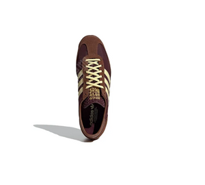 Adidas |أديداس حذاء نسائي أنيق ومريح بتصميم كاجوال باللونين البني والبيج.