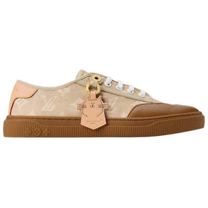 حذاء Sneakers من Louis Vuitton بتصميم Catogram ولون بني.