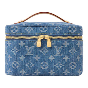 حقيبة Makeup من قماش Denim أزرق بنقشة Monogram.
