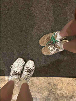 سنيكيرز شبك نيو بلانس x ميو ميو من الجلد السويدي New Balance X Miu Miu.