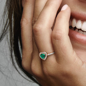 Pandora Ring أصلي بتصميم أنيق ولامع من فضة الورد لإطلالة فاخرة.