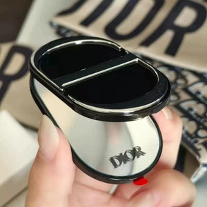 مسكة جوال DIOR بتصميم CD مع مرآة مخفية - أسود.