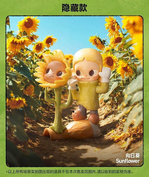 مجسم POP MART Zsiga Take It Slow بتصميم Sunflower جذاب.