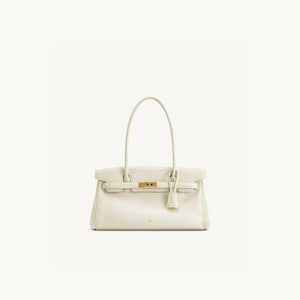 JW PEI Hilary Shoulder Bag حقيبة يارا.