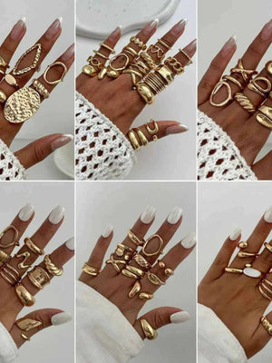طقم خواتم نسائي Rings Set بتصاميم عصرية ذهبي وفضي.