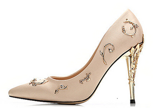 حذاء نسائي High Heels بتصميم أغصان معدنية فاخرة ومتعدد الألوان.
