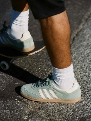 Adidas | أديداس حذاء سامبا كلاسيك للجنسين.