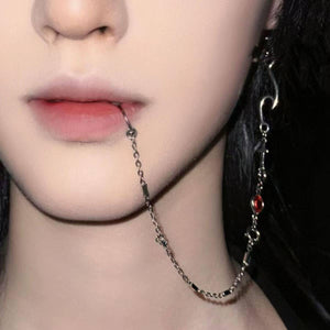 سلسال شفاه بتصميم Ear Cuff بلمسة Red Stone جذابة.
