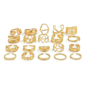 طقم خواتم نسائي Rings Set بتصاميم عصرية ذهبي وفضي.