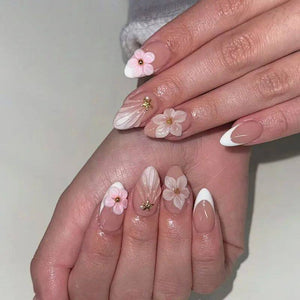 أظافر صناعية Press-on Nails بتصاميم 3D ورد وزخارف أنيقة.
