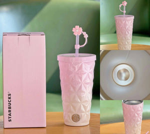 كوب Starbucks Tumbler وردي بتصميم Diamond ومصاصة Sakura.