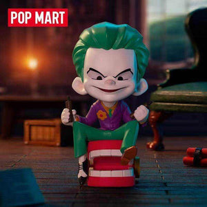 مجسمات POP MART لشخصيات DC Gotham City الأصلية.