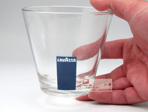 طقم أكواب قهوة زجاجية بتصميم Lavazza شفاف وأنيق.
