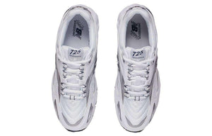 New Balance 725 Y2K Vintage.