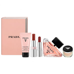 قائمة محتويات سيت هدايا برادا بشعار Prada للنساء