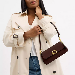 COACH Jet 25 Tote Medium Maple.