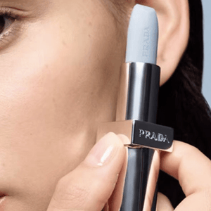 طقم مكياج بشعار PRADA بلاشر وبلسم شفاه، لقطة 2