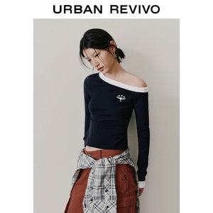 بلوزة كحلي بكتف مفتوح من Urban Revivo، منظر أمامي