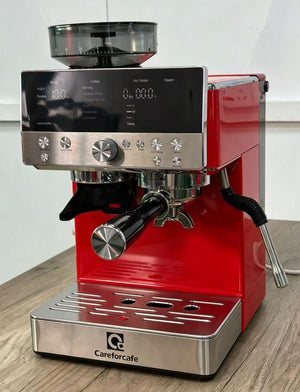 صانعة قهوة Careforcafe باللون الأحمر red front perspective studio view.