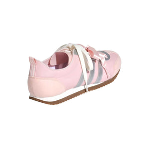 حذاء Sneakers نسائي وردي بفيونكة Satin وتفاصيل Silver.