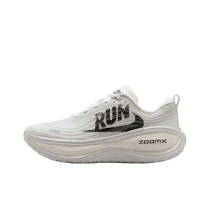 Nike Vomero Plus حذاء الجري على الطرق للرجال.