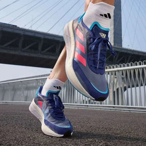 حذاء جري خفيف للماراثون من أديداس adidas.