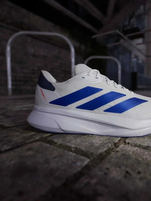 حذاء جري خفيف ومريح من أديداس adidas.