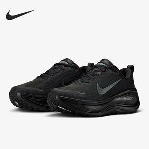 Inspect the complete look of Nike Shoes and حذاء نايك الأصلي الذي يضمن راحة شوز نايك، مع ميزات حذاء Nike Vomero Plus للجري على الطرق للنساء ومواصفات nike schuhe.