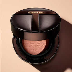كوشن Tom Ford المطفي طويل الأمد بلمسة نهائية احترافية - رفعة