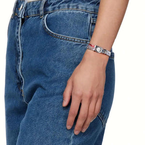 COACH women's watch with quartz.