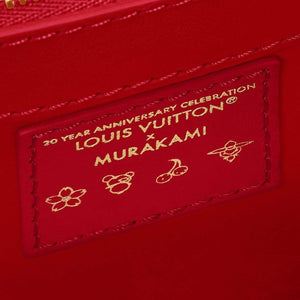 حقيبة Louis Vuitton x Murakami من القش و Denim Cherry أحمر.