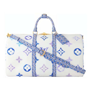 حقيبة سفر Travel Bag من Louis Vuitton بتصميم أزرق وأبيض فاخر.