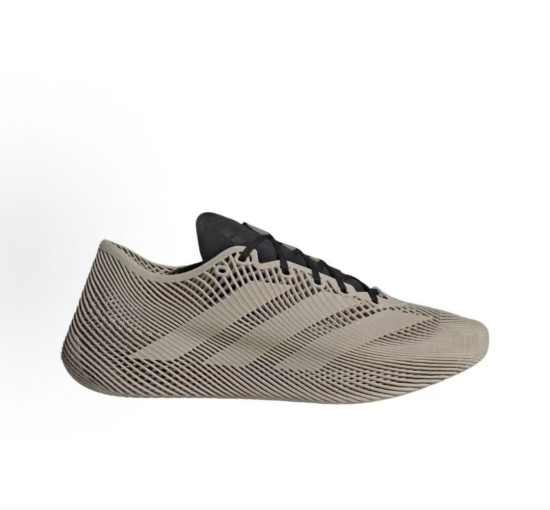 حذاء Adidas الرياضي للمشي المريح بتصميم ثلاثي الأبعاد بيج