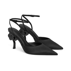 حذاء سلينج باك ساتان أسود بكعب الزهرة الأنثوي والراقي من Charles & Keith Heels 🖤✨.