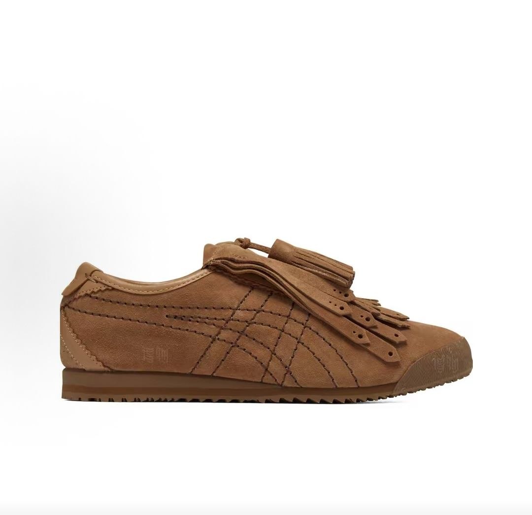 حذاء Onitsuka Tiger رياضي مريح من الشمواه البني بشرّابات