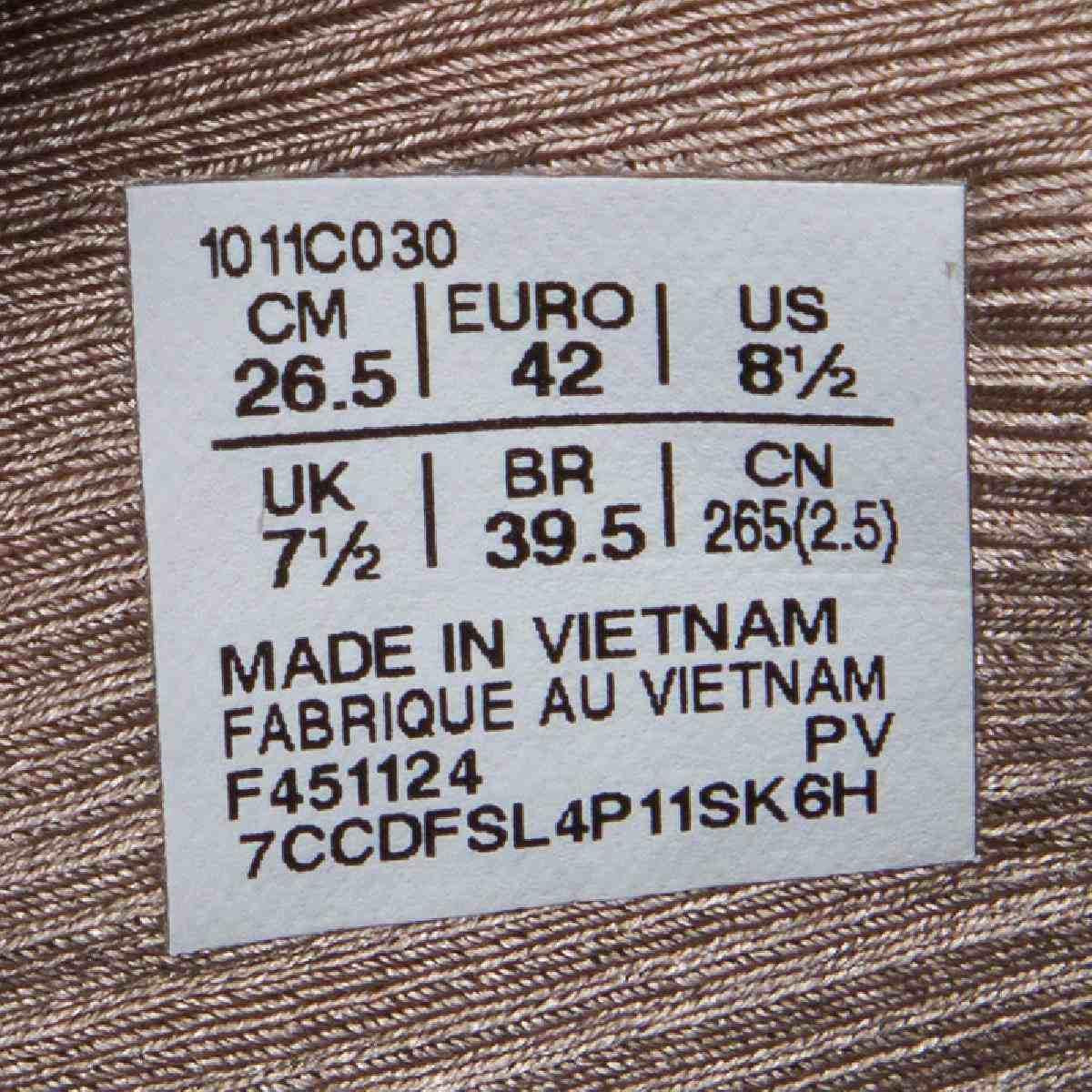 حذاء الجري ASICS GEL-NIMBUS 27 LUXE بلون Taupe Grey.