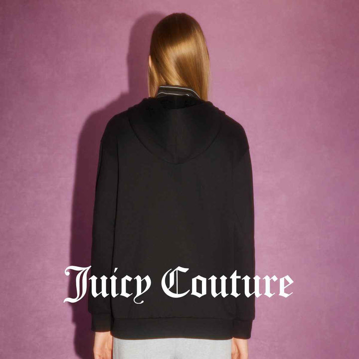 هودي Juicy Couture الأسود مع شعار براق وحجارة كريستالية ذهبية للمسة فاخرة وأنيقة.