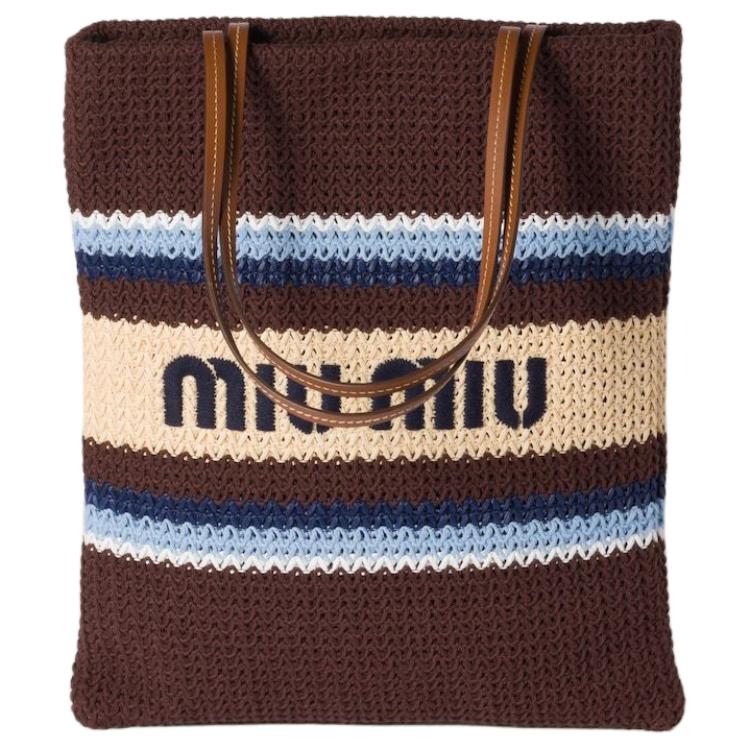 حقيبة Miu Miu Tote محبوكة يدوياً بتصميم مقلم وألوان جذابة