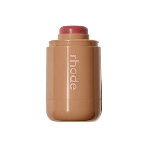 أحمر خدود كريمي Pocket Blush من Rhode لمظهر طبيعي.