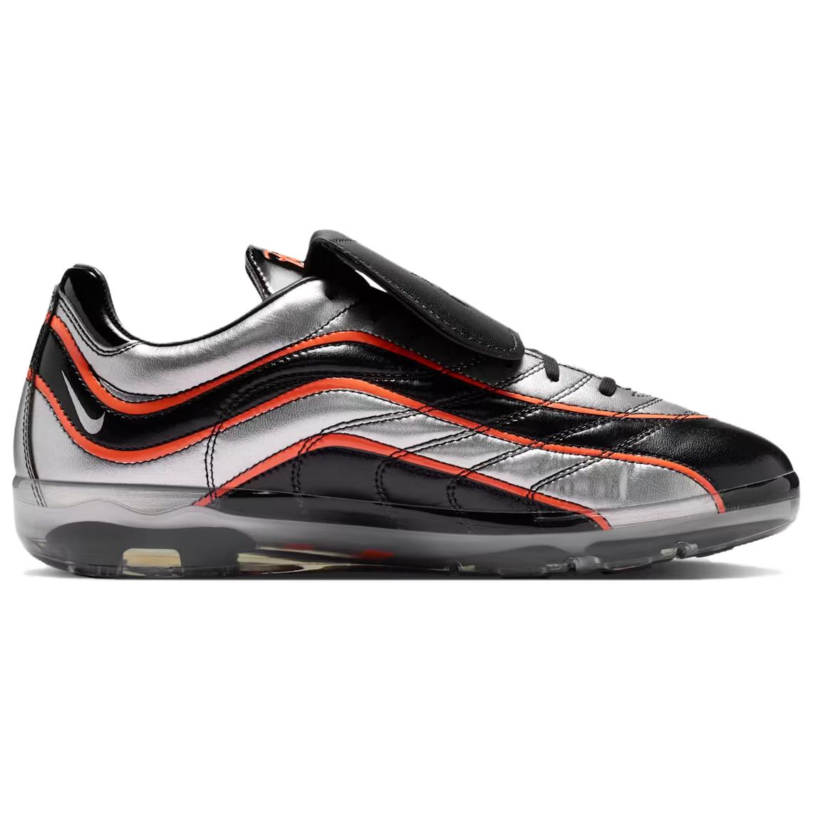 حذاء Nike Patta رياضي مريح باللون الفضي والأسود