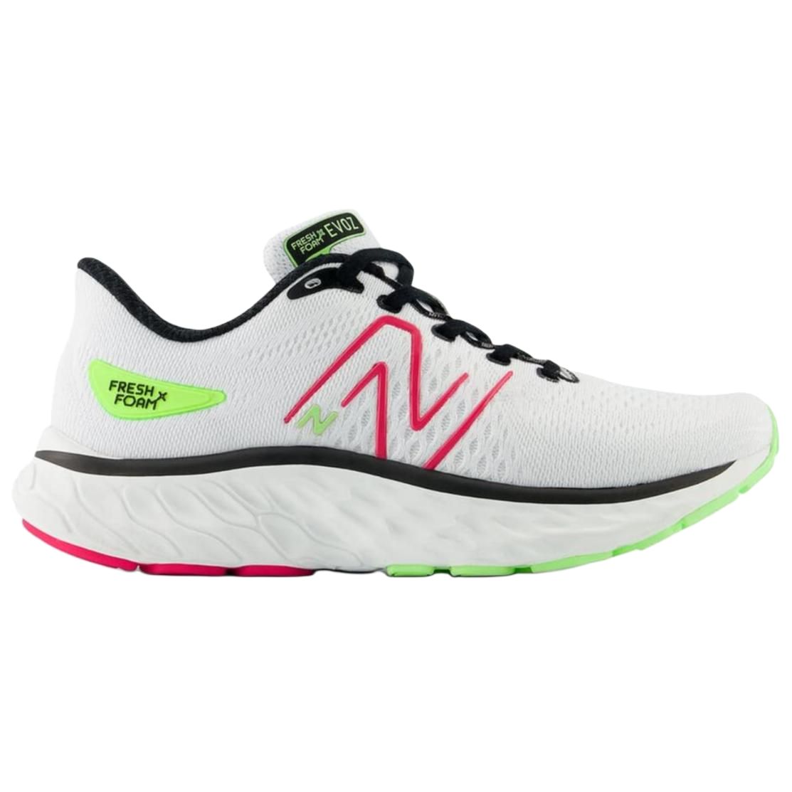 حذاء جري New Balance Fresh Foam بنعل مريح - أبيض وفوشيا