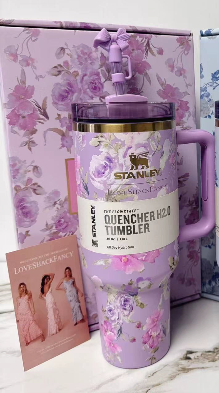 كوب Stanley Quencher H2.0 بنقوش زهور LoveShackFancy.