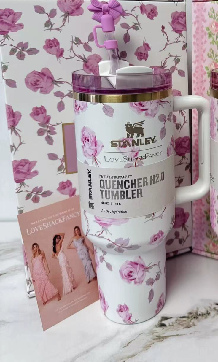كوب Stanley Quencher H2.0 بنقوش زهور LoveShackFancy.