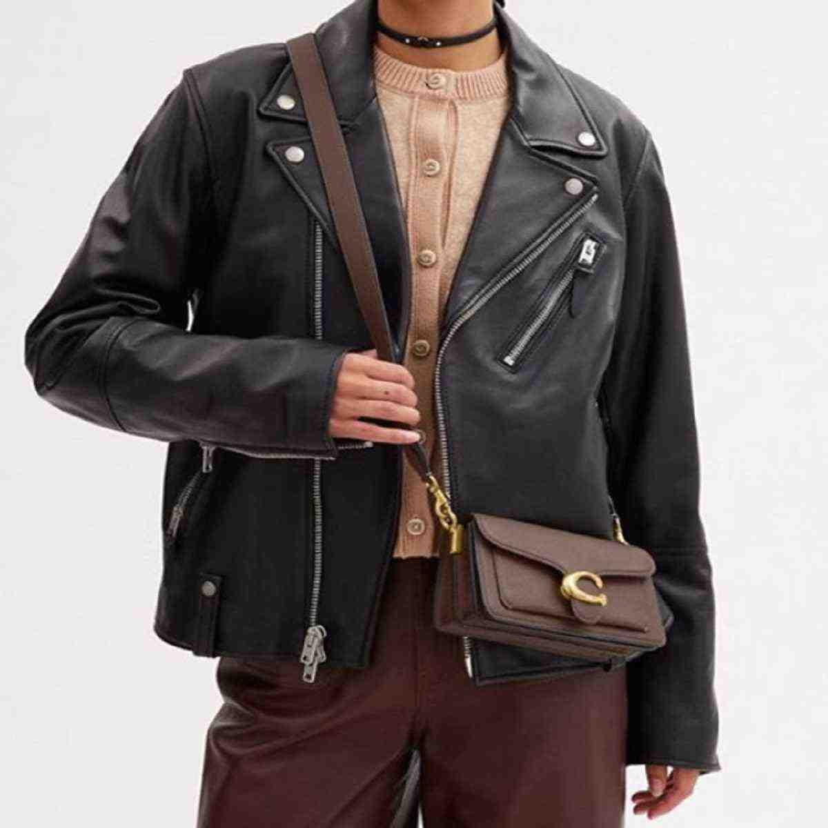 حقيبة Coach Tabby Shoulder Bag جلد طبيعي فاخر لون بني.
