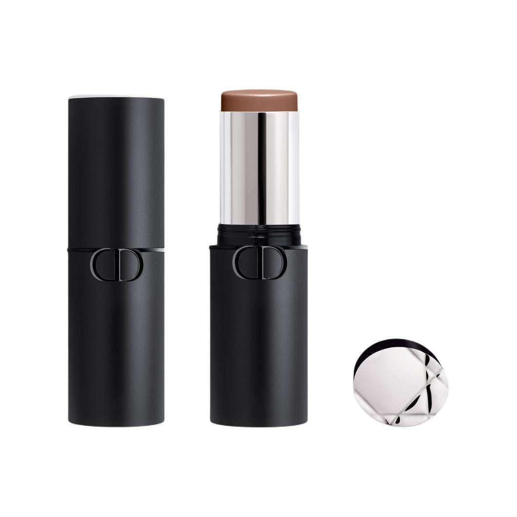 كريم أساس Dior Forever Skin Perfect Stick لتغطية مثالية.