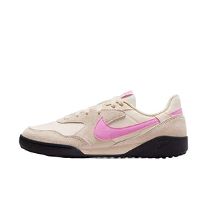 حذاء Nike Sneakers نسائي لون بيج وتفاصيل Pink.