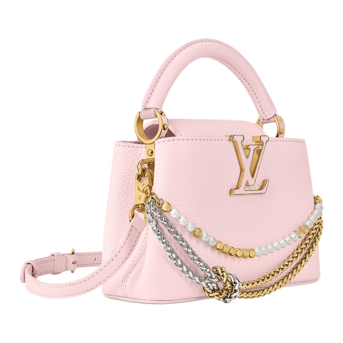 حقيبة Louis Vuitton Capucines باللون الوردي واللؤلؤ
